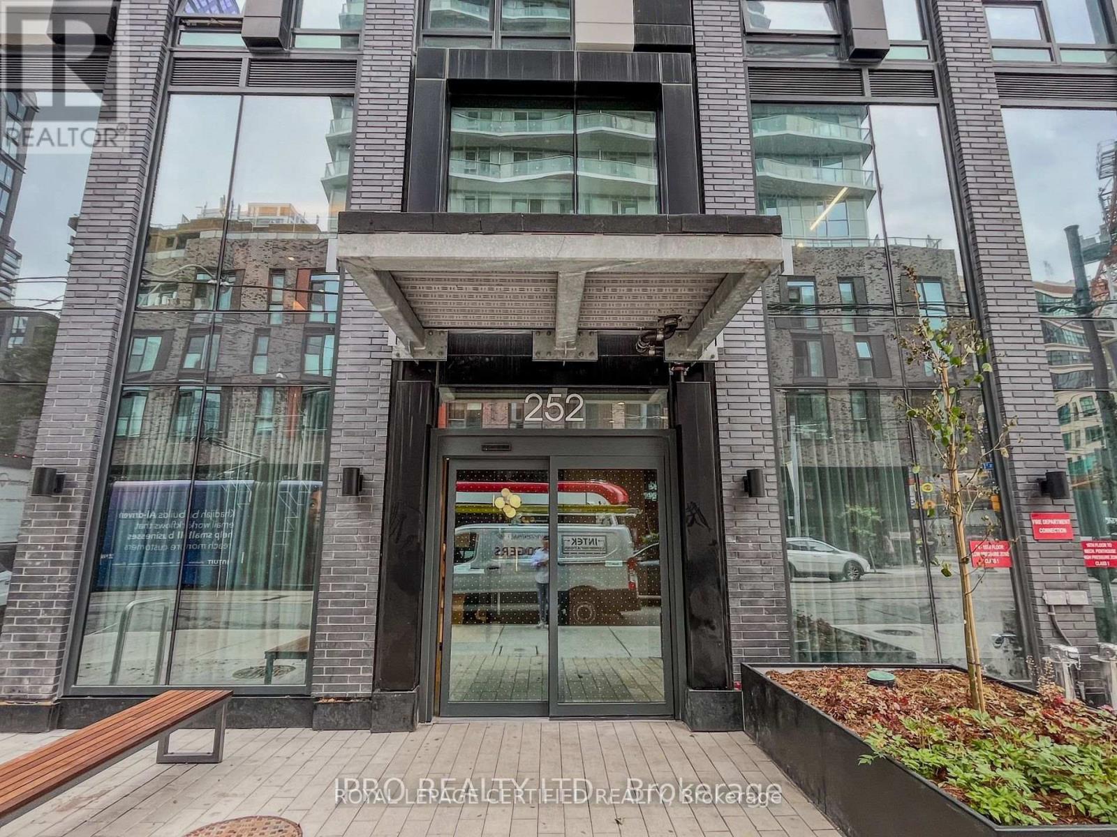 4709 - 252 Church Street, Toronto, Ontario  M5B 1Z2 - Photo 1 - C13236786
