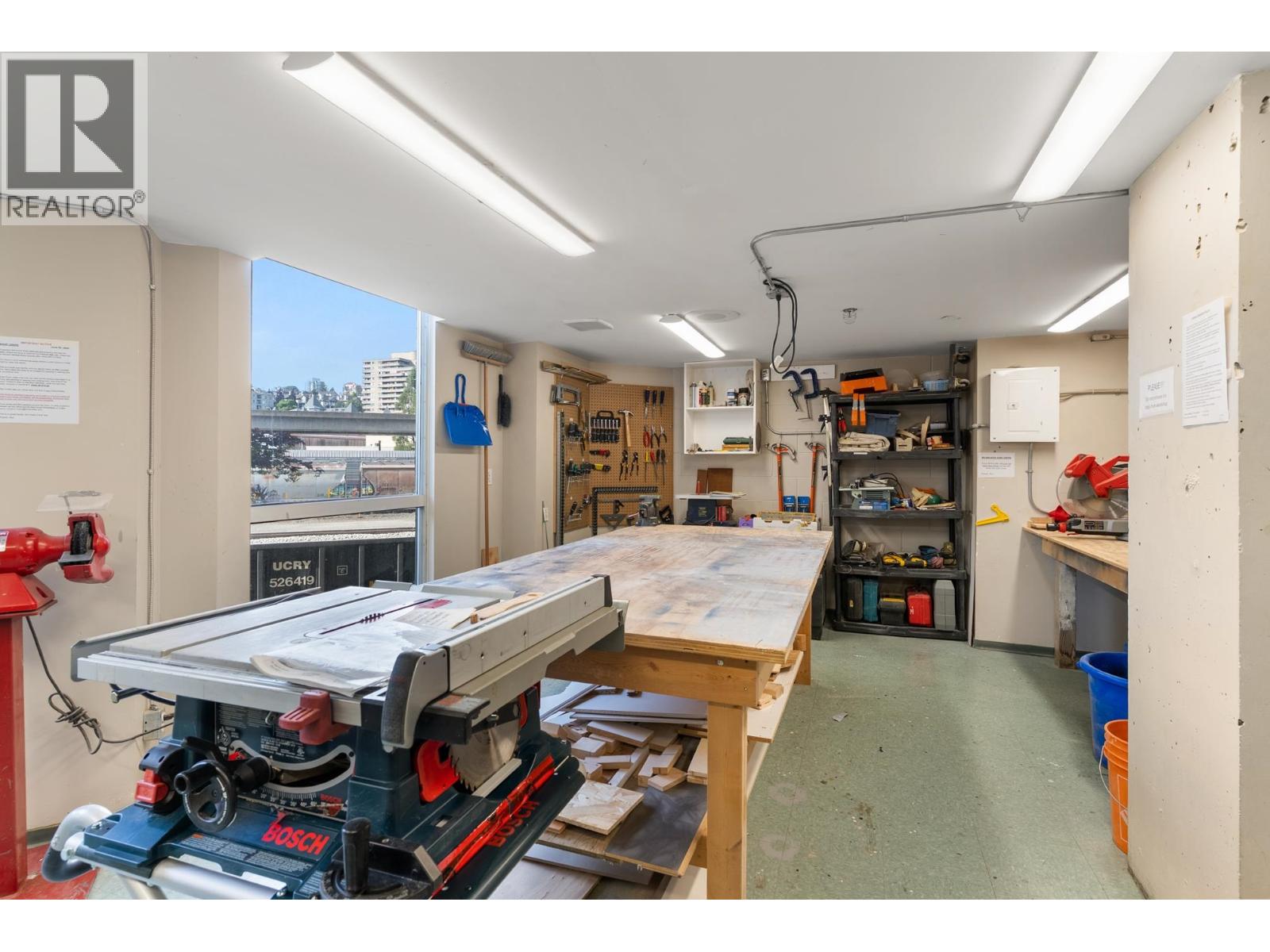 Listing image 24