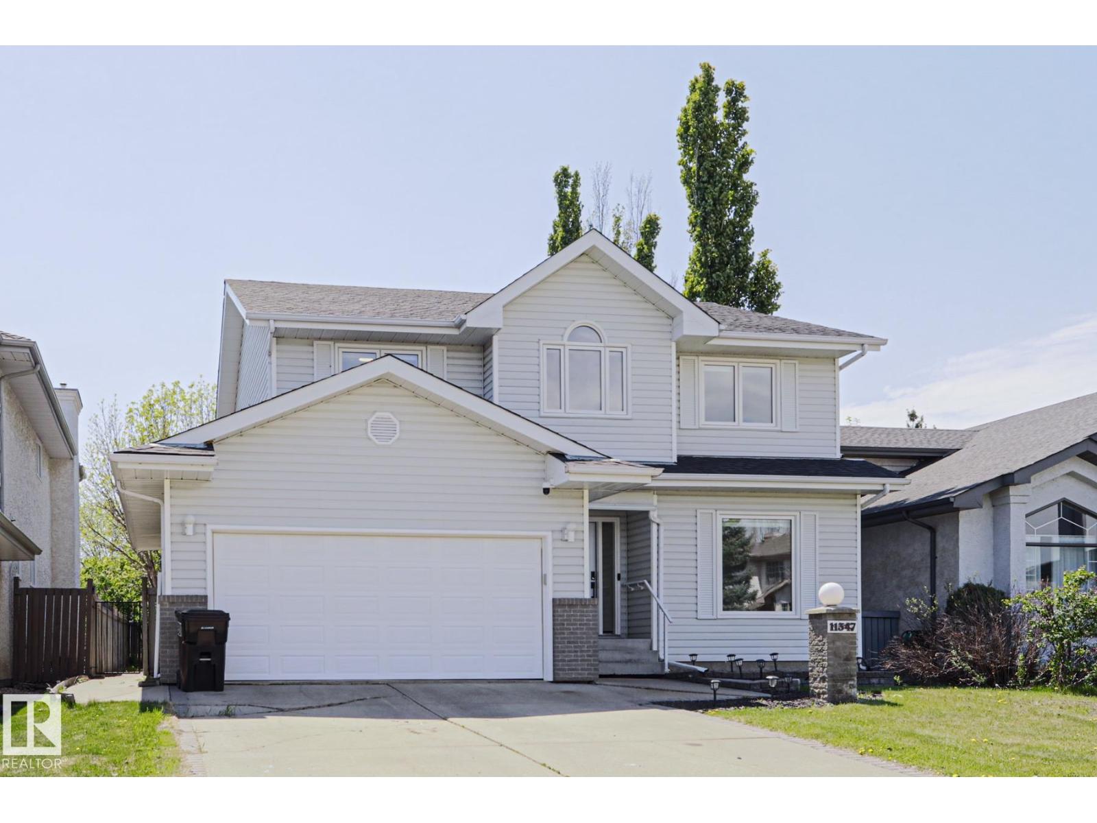 11347 10 Av NW, Edmonton, Alberta  T6J 6S9 - Photo 1 - E4490911