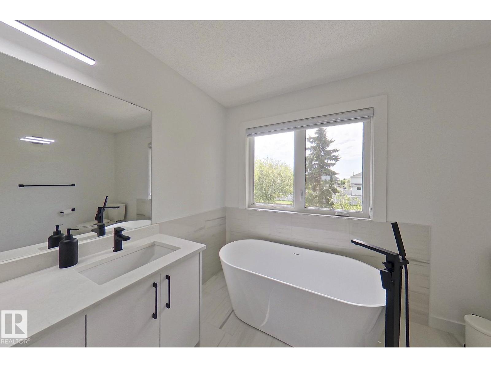 11347 10 Av NW, Edmonton, Alberta  T6J 6S9 - Photo 21 - E4490911