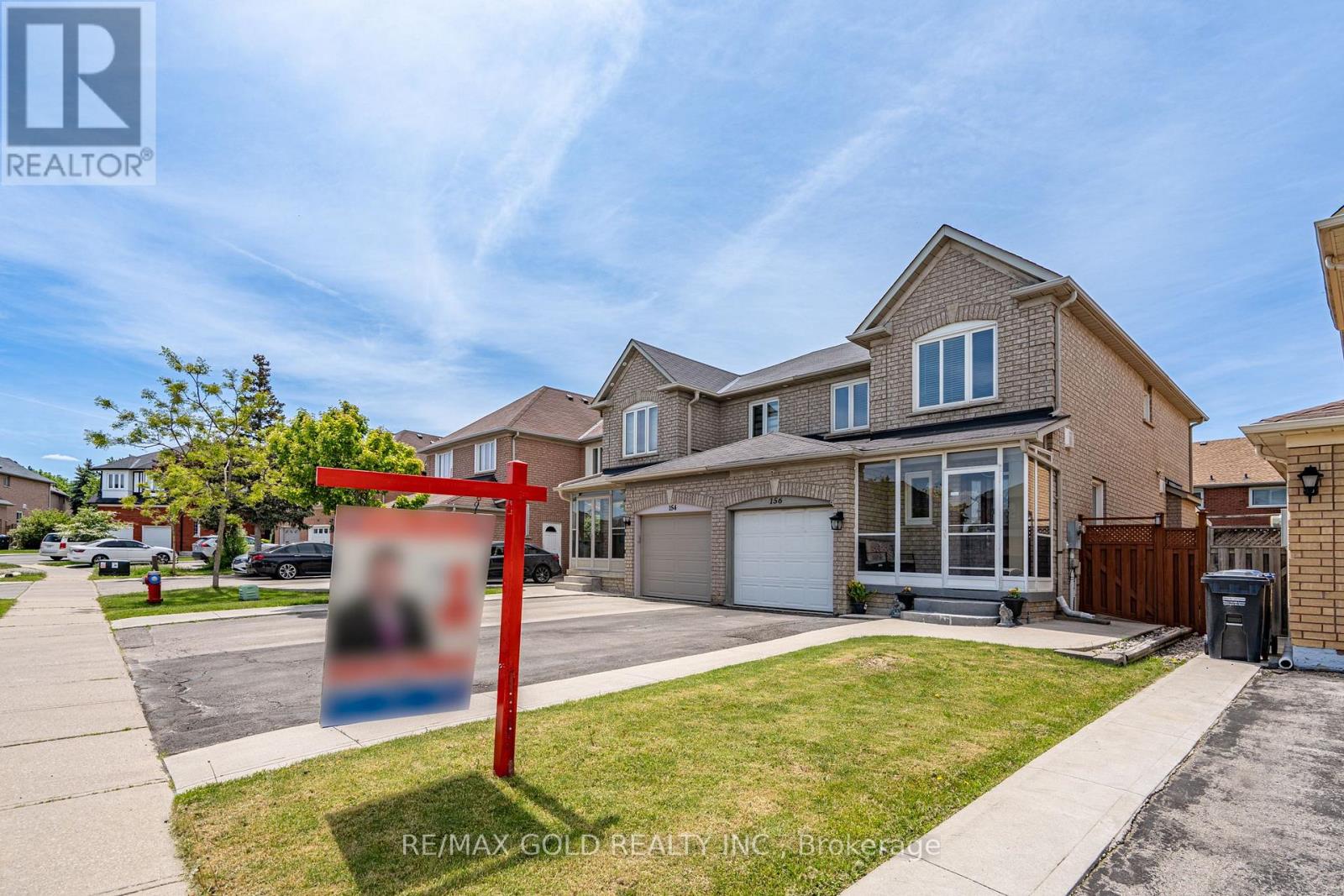156 Sahara Trail, Brampton, Ontario  L6R 1P6 - Photo 2 - W13233404