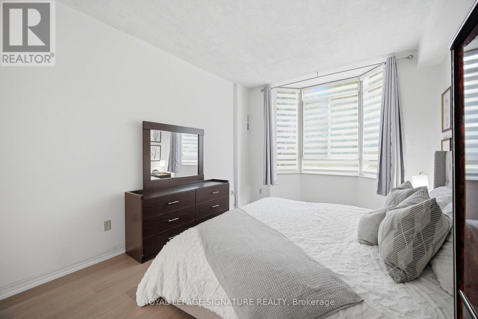 109 - 5 Lisa Street, Brampton, Ontario  L6T 4T4 - Photo 19 - W13234920