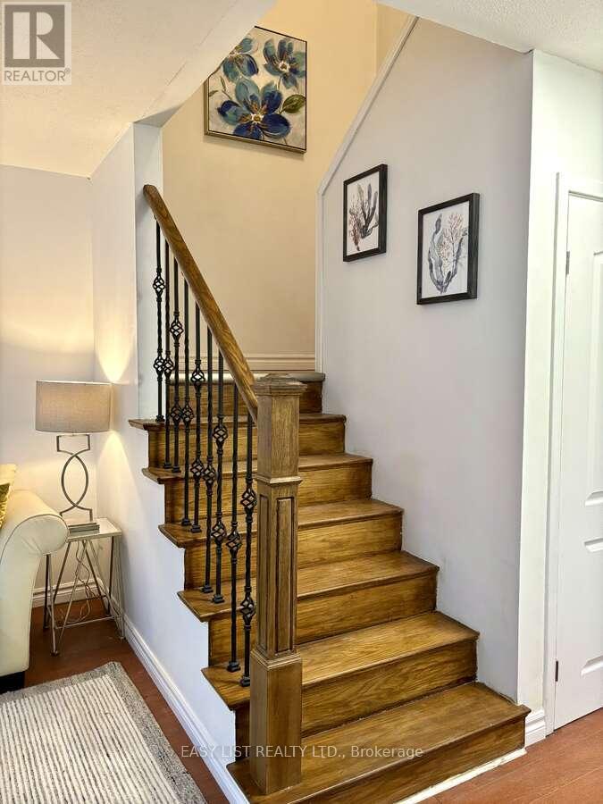 138 Taunton Road W, Oshawa, Ontario  L1G 3T3 - Photo 4 - E13236684