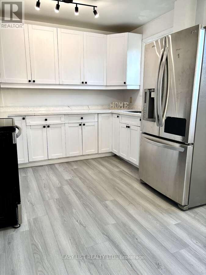 138 Taunton Road W, Oshawa, Ontario  L1G 3T3 - Photo 9 - E13236684
