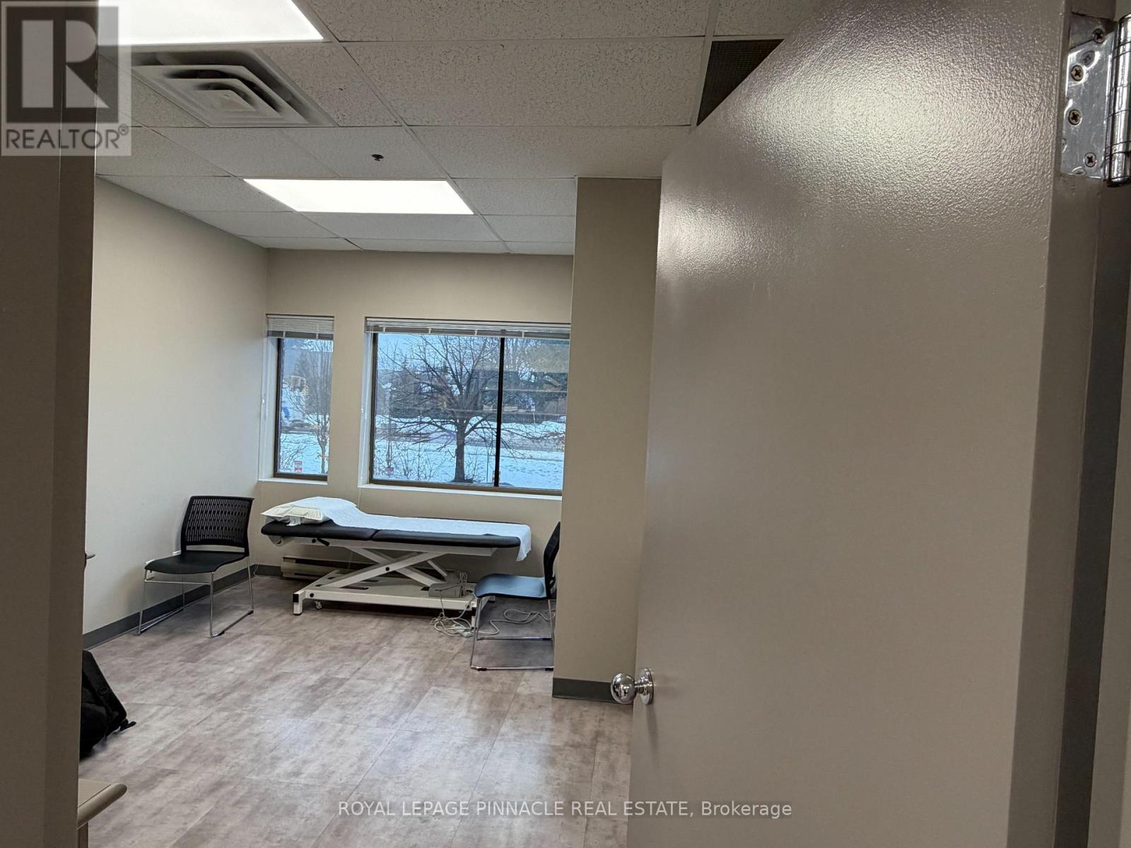 204-05 - 565 Sanatorium Road, Hamilton, Ontario  L9C 7N4 - Photo 10 - X12856946