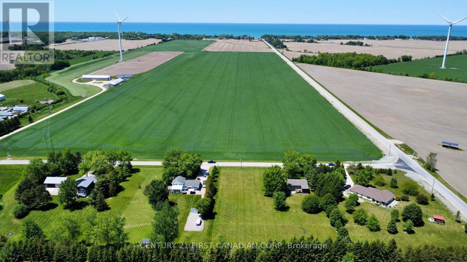 70986 B Line, Lambton Shores, Ontario  N0M 1T0 - Photo 2 - X13009608
