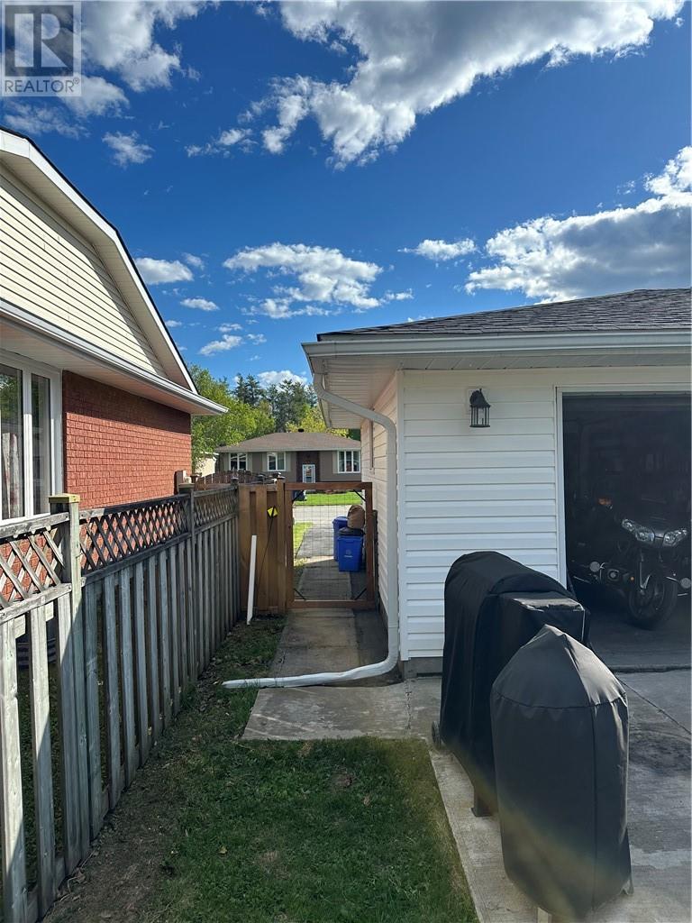 173 Hanna Avenue, Capreol, Ontario  P0M 1H0 - Photo 6 - 2128290