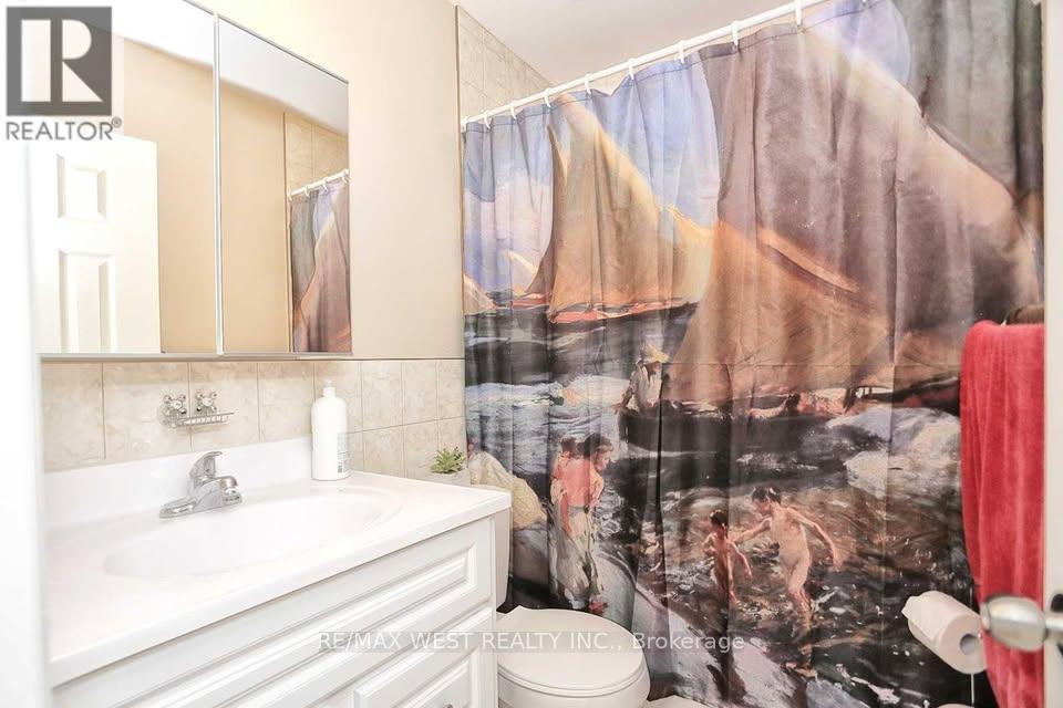 3 - 267 Lappin Avenue, Toronto, Ontario  M6H 1Y9 - Photo 4 - W13236666