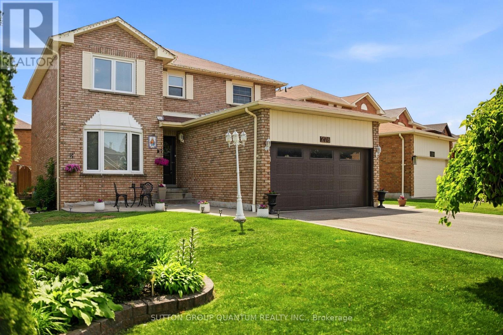 276 Lech Walesa Drive, Mississauga, Ontario  L5B 3W6 - Photo 2 - W13236678