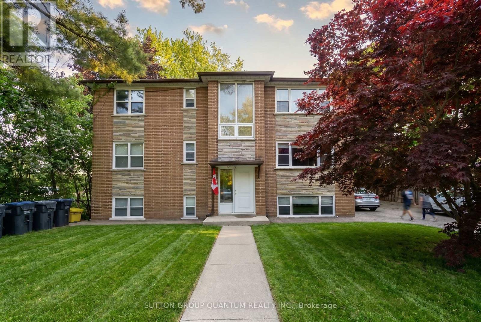 69 HIGH STREET W, Mississauga, Ontario
