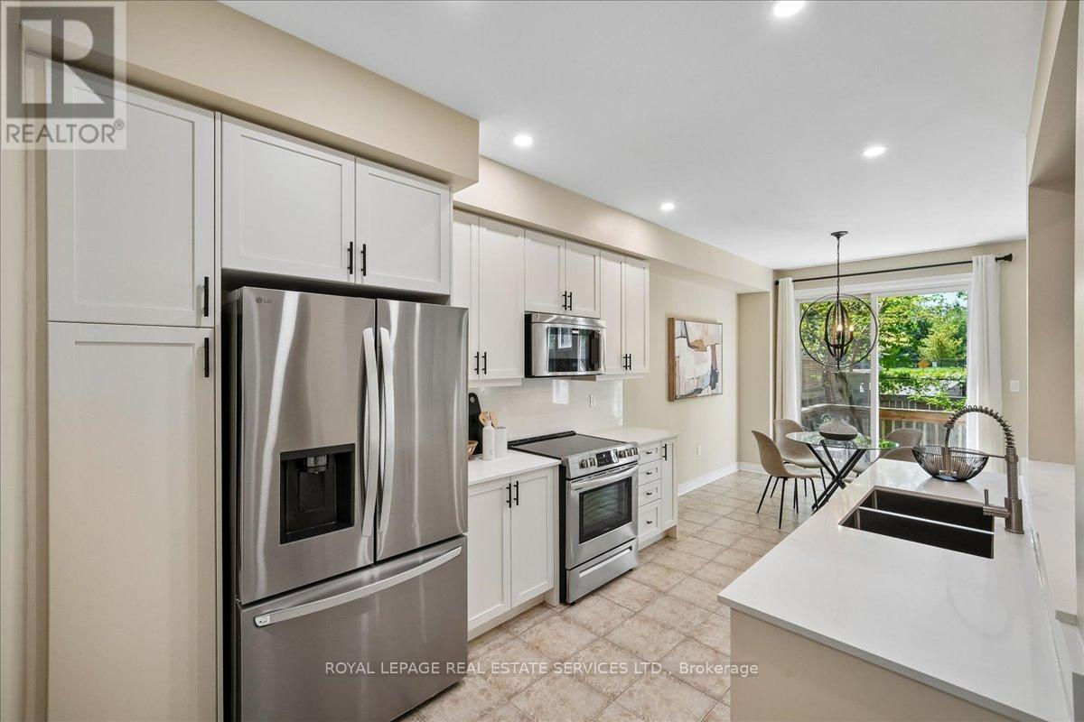 2020 Colonel William Parkway, Oakville, Ontario  L6M 0L9 - Photo 15 - W13236724
