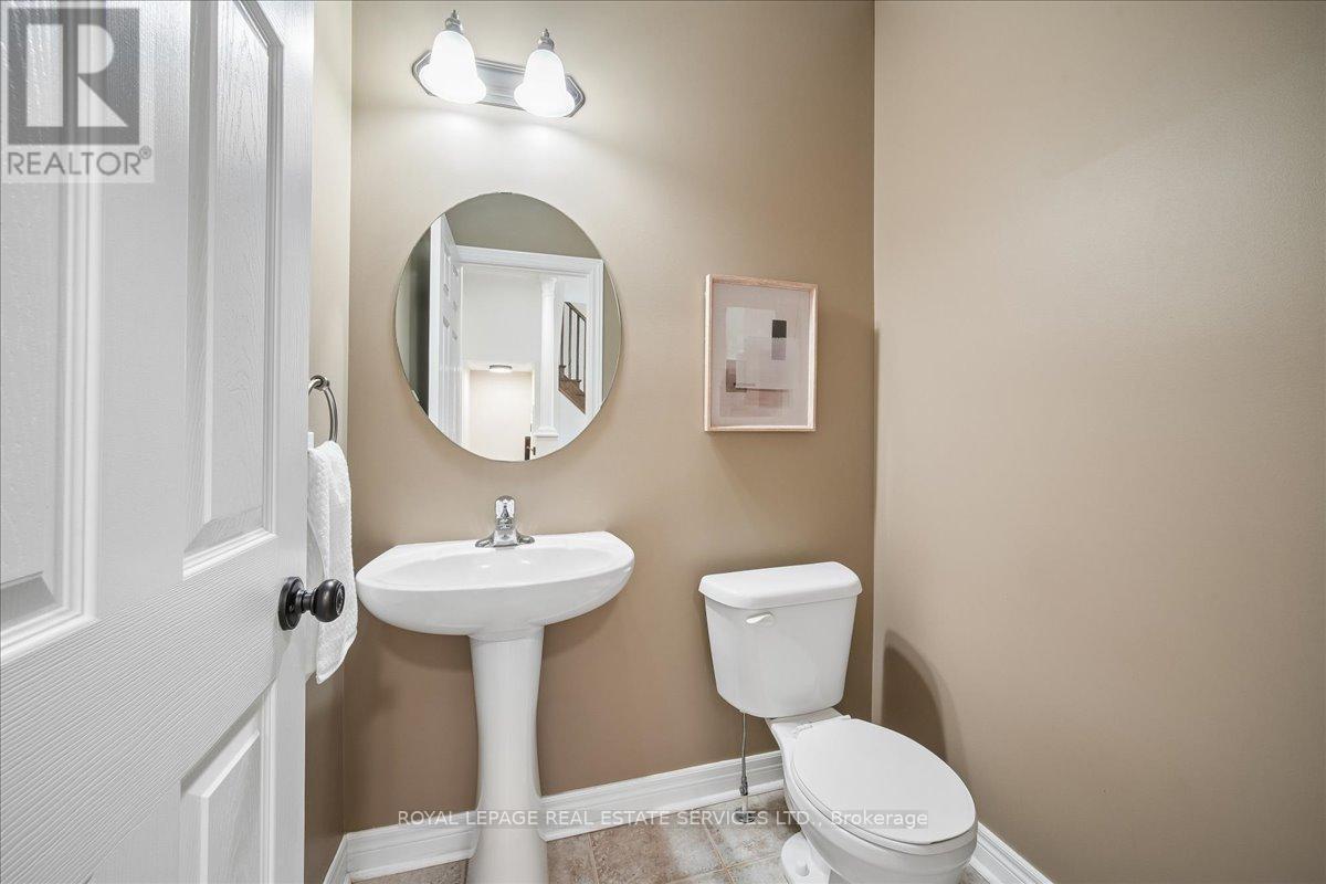 2020 Colonel William Parkway, Oakville, Ontario  L6M 0L9 - Photo 22 - W13236724
