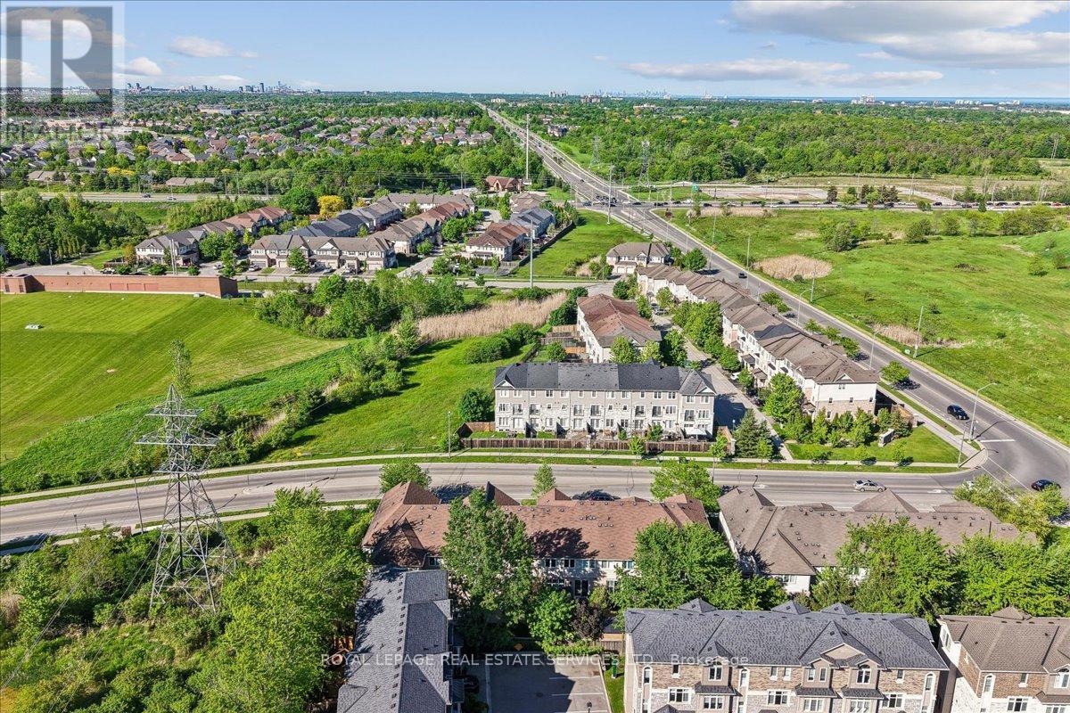 2020 Colonel William Parkway, Oakville, Ontario  L6M 0L9 - Photo 43 - W13236724