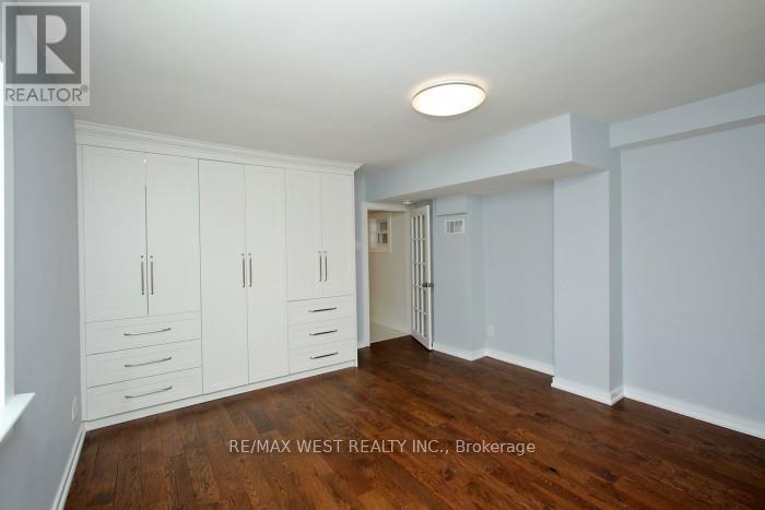 Upper Level - 420 Annette Street, Toronto, Ontario  M6P 1R9 - Photo 11 - W13236734