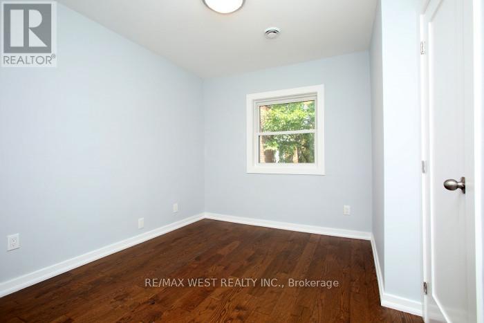 Upper Level - 420 Annette Street, Toronto, Ontario  M6P 1R9 - Photo 14 - W13236734