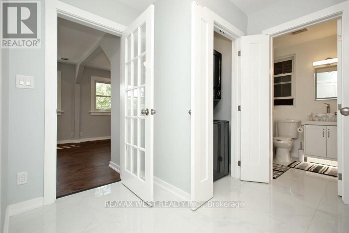 Upper Level - 420 Annette Street, Toronto, Ontario  M6P 1R9 - Photo 15 - W13236734