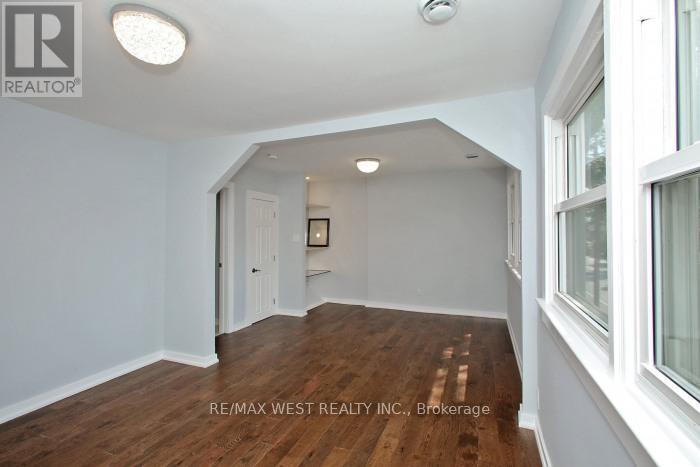 Upper Level - 420 Annette Street, Toronto, Ontario  M6P 1R9 - Photo 22 - W13236734