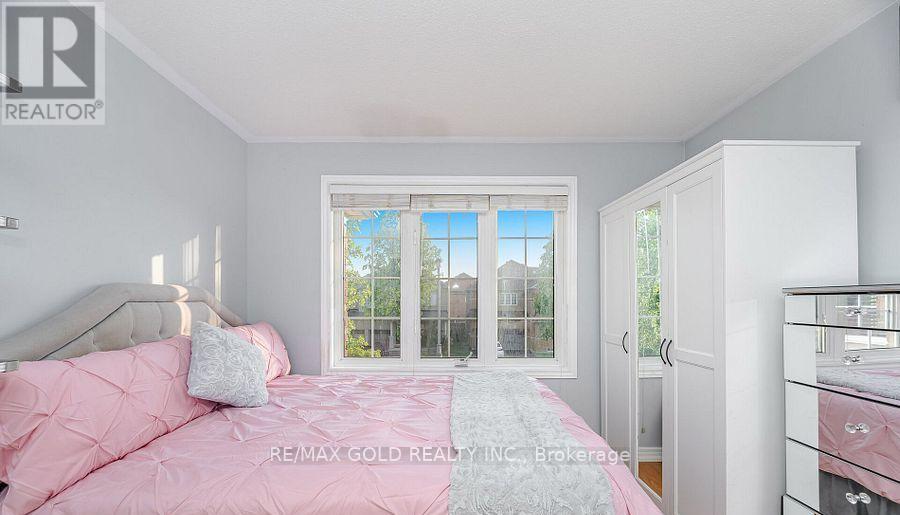5 Summershade Street, Brampton, Ontario  L6P 2B9 - Photo 11 - W13236774