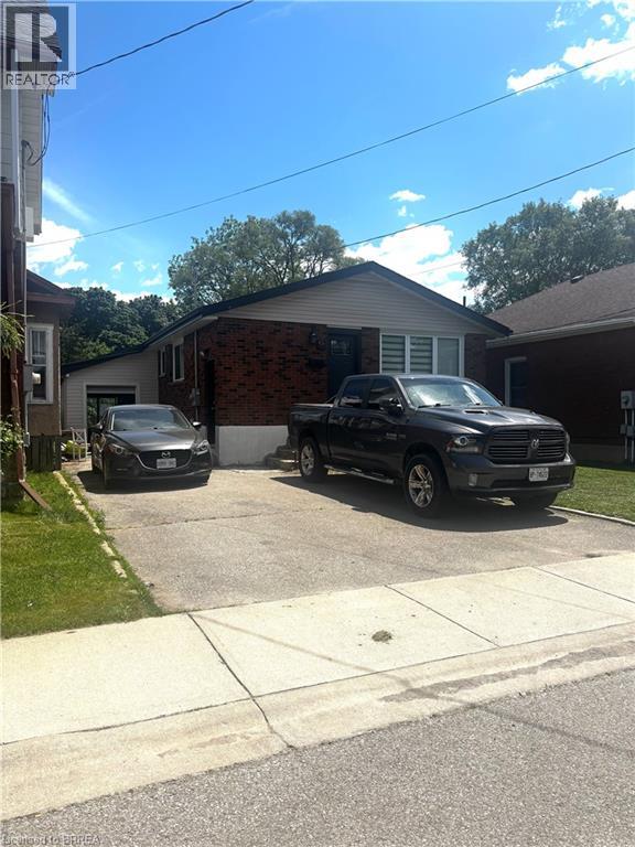 55 Grand Street, Brantford, Ontario  N3R 4B3 - Photo 3 - 40836141