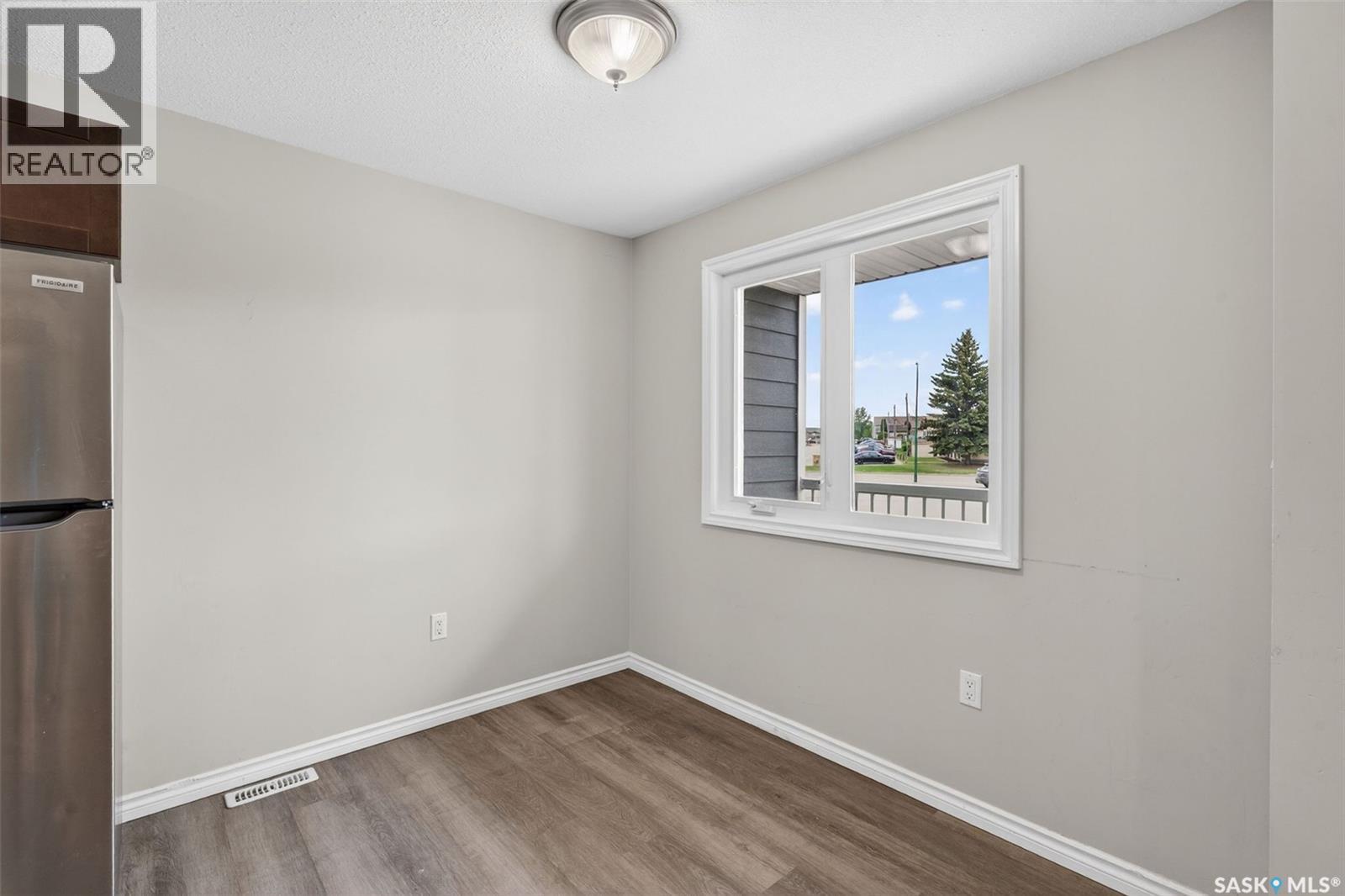 109 515 28th Street E, Prince Albert, Saskatchewan  S6V 1X8 - Photo 9 - SK038117