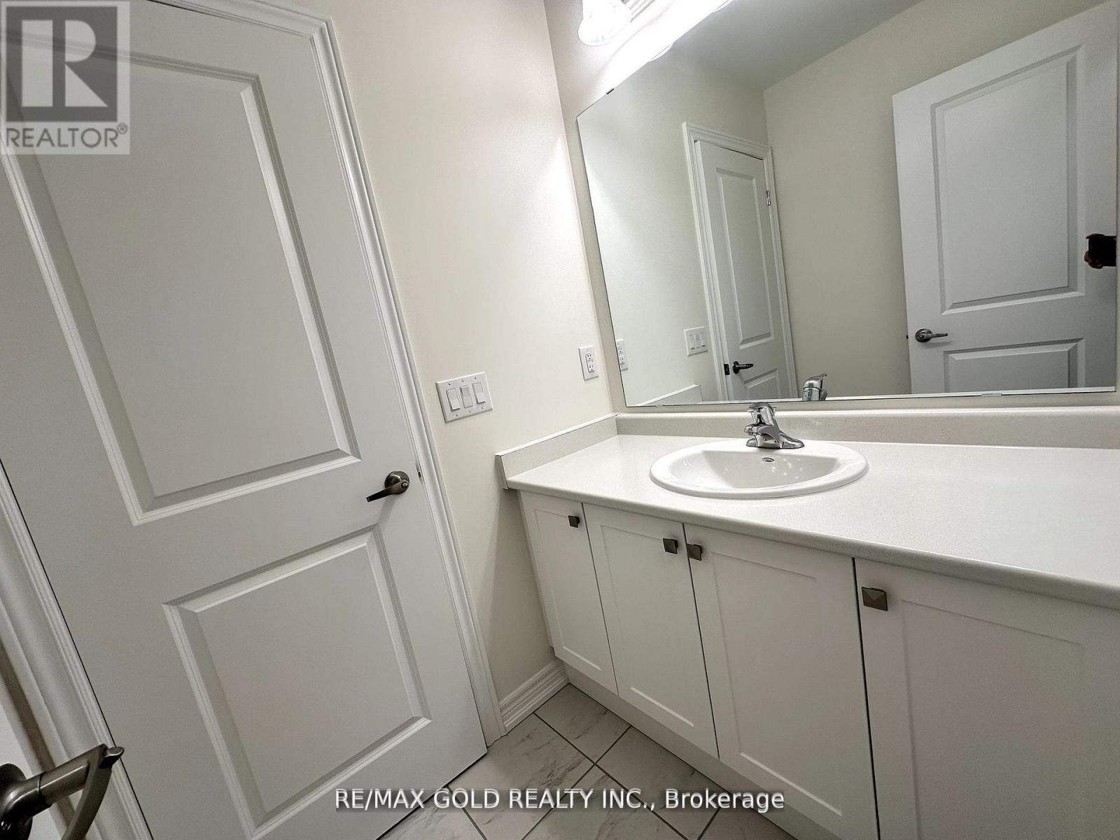 147 Broadacre Drive, Kitchener, Ontario  N2R 0S5 - Photo 28 - X13236668