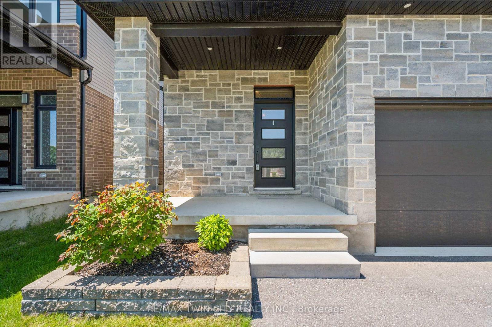 207 Timber Trail Road, Wellesley, Ontario  N3B 0E4 - Photo 3 - X13236836