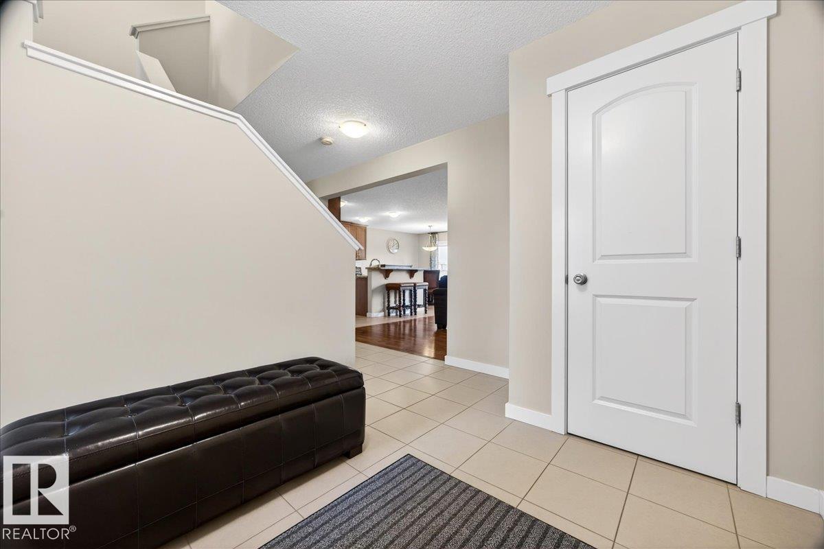 1820 86 St Sw, Edmonton, Alberta  T6X 1J4 - Photo 3 - E4491538