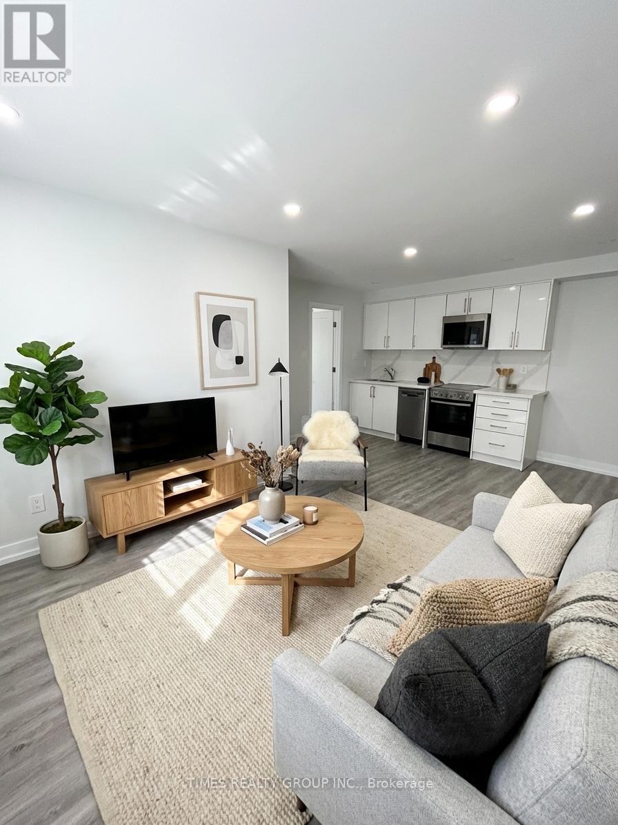 103 - 15 Walmer Road, Toronto, Ontario  M5R 2X1 - Photo 2 - C12924920