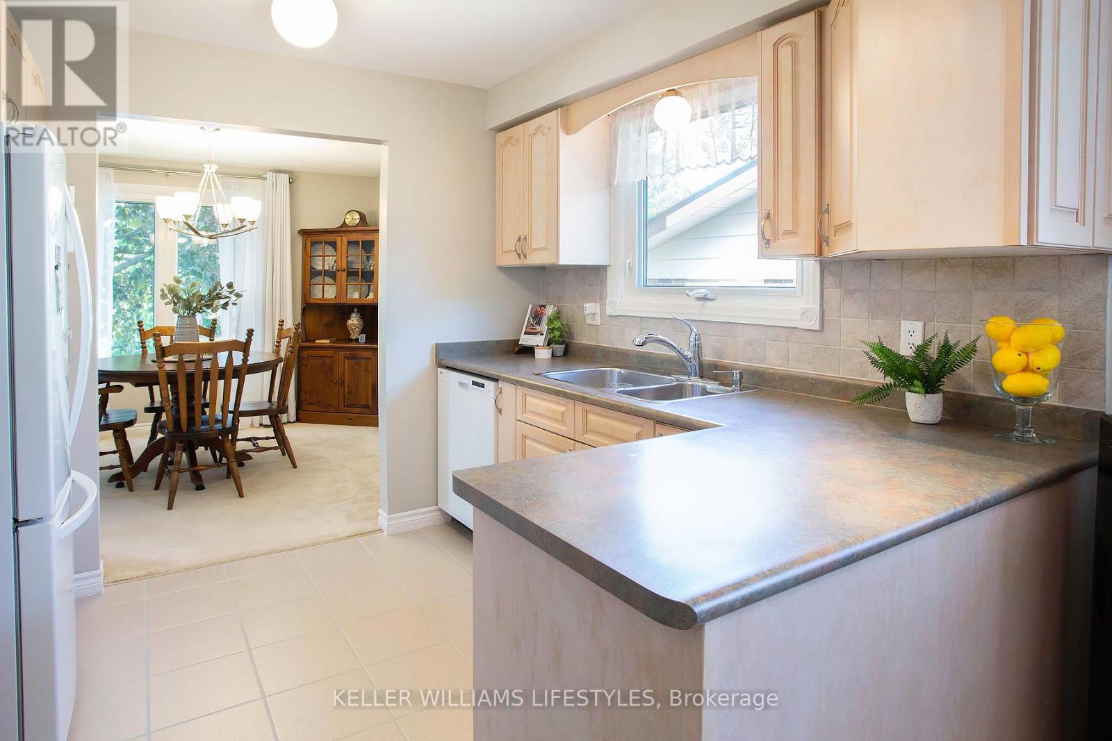 128 Clarendon Crescent, London South, Ontario  N6C 5B8 - Photo 9 - X13237040
