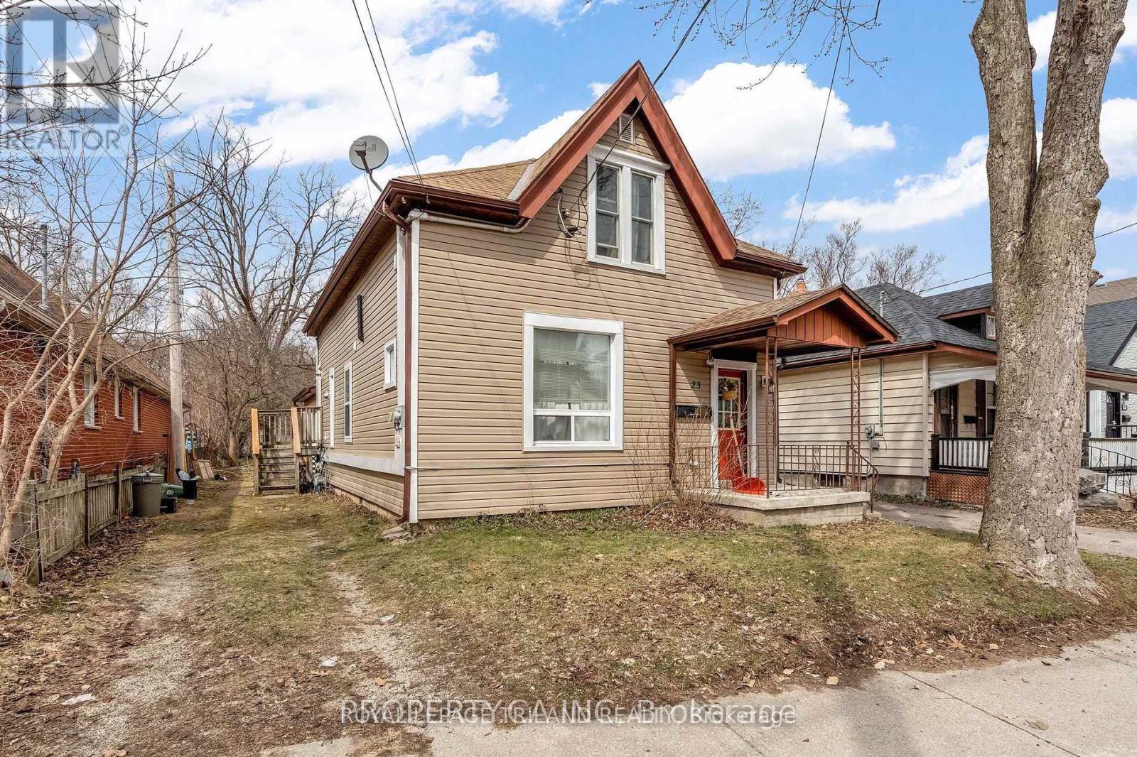 B - 23 Saunby Street, London North, Ontario  N6G 1A2 - Photo 1 - X13237048