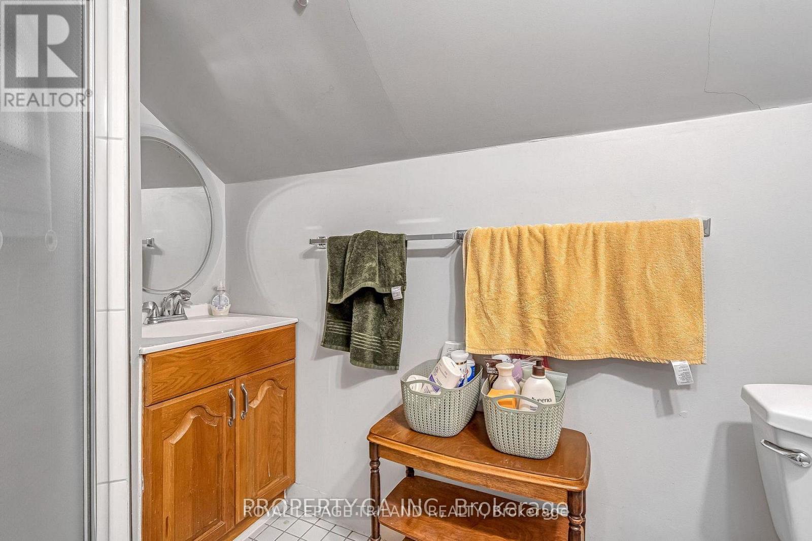 B - 23 Saunby Street, London North, Ontario  N6G 1A2 - Photo 14 - X13237048