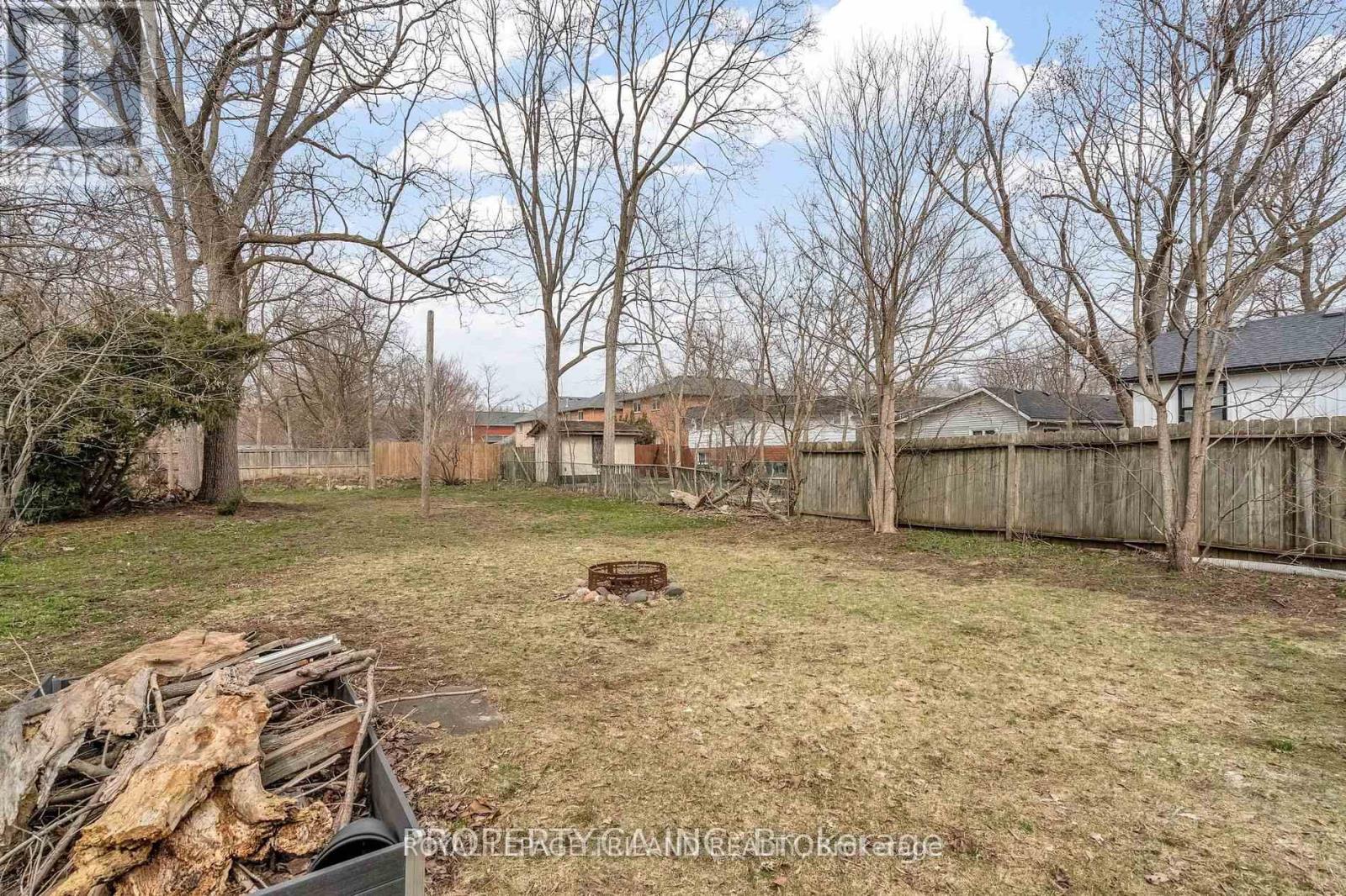 B - 23 Saunby Street, London North, Ontario  N6G 1A2 - Photo 2 - X13237048