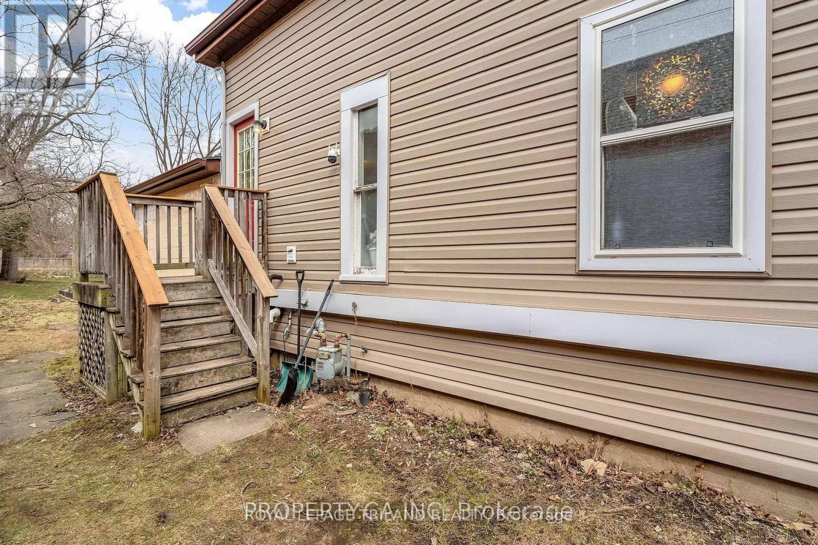 B - 23 Saunby Street, London North, Ontario  N6G 1A2 - Photo 4 - X13237048