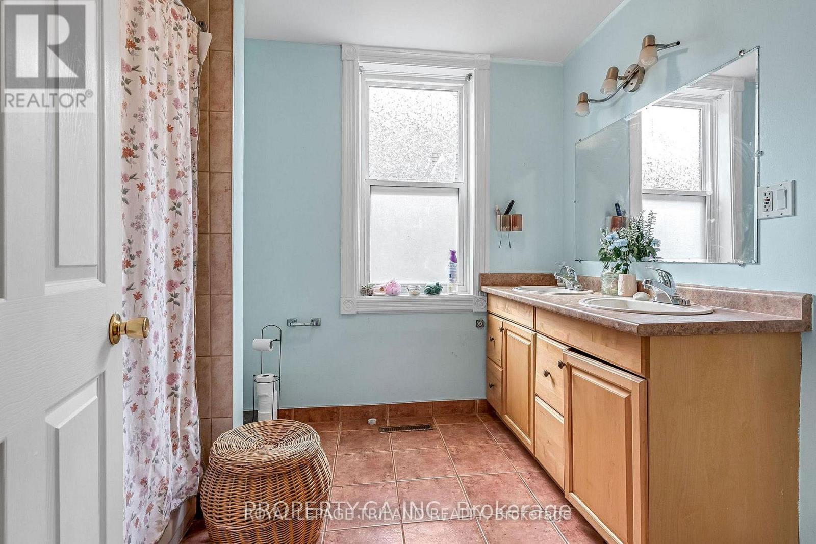 A - 23 Saunby Street, London North, Ontario  N6G 1A2 - Photo 14 - X13237054