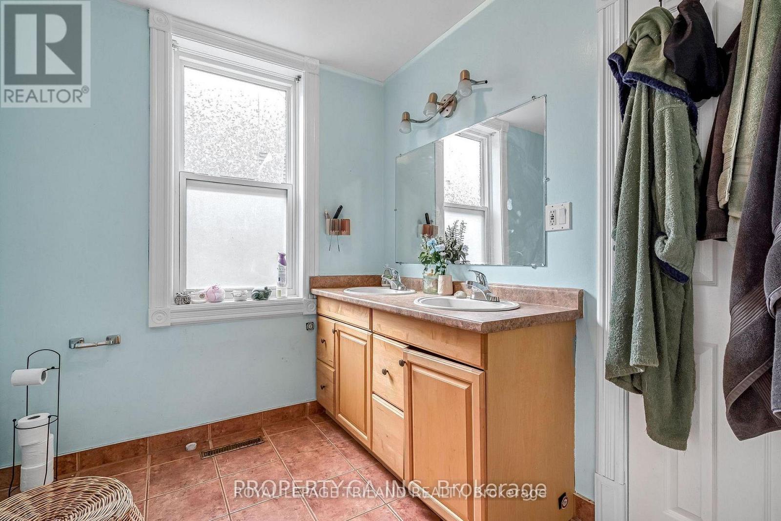 A - 23 Saunby Street, London North, Ontario  N6G 1A2 - Photo 15 - X13237054