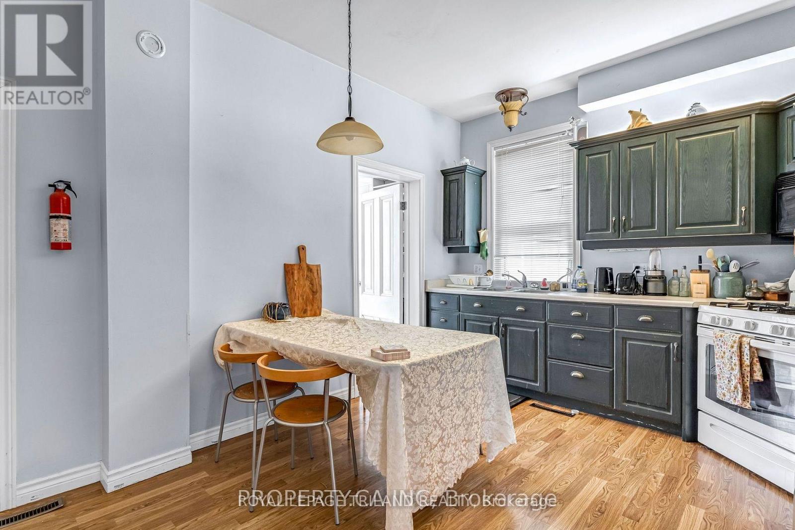 A - 23 Saunby Street, London North, Ontario  N6G 1A2 - Photo 5 - X13237054