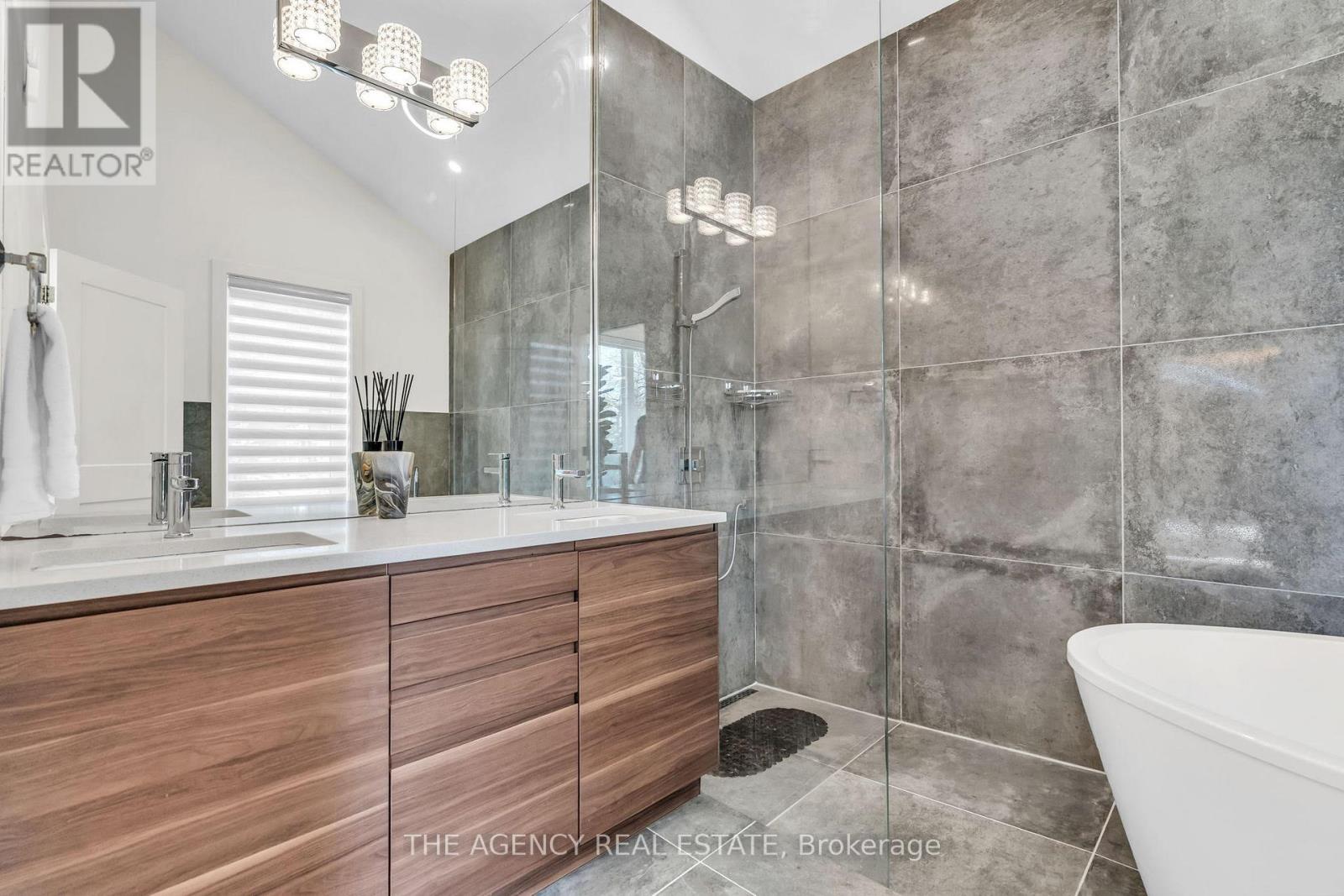 32 Hunt Village Crescent, London North, Ontario  N6H 4A3 - Photo 17 - X13237100