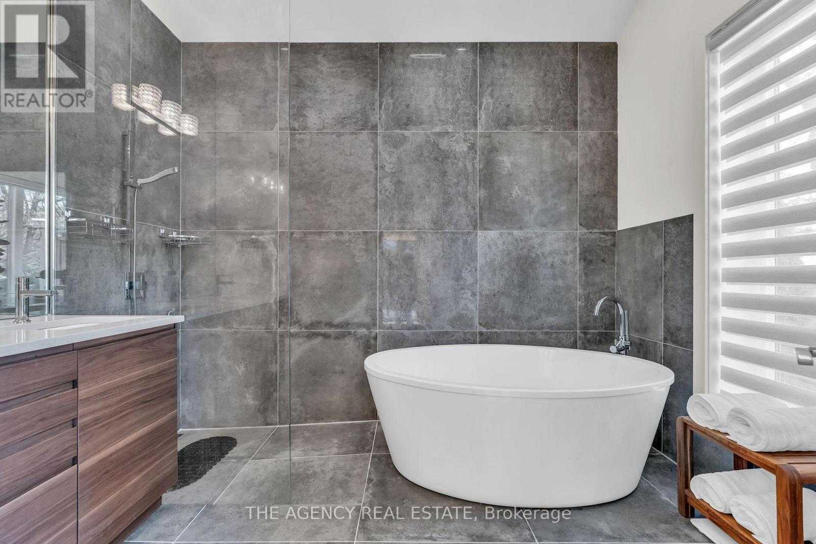 32 Hunt Village Crescent, London North, Ontario  N6H 4A3 - Photo 18 - X13237100