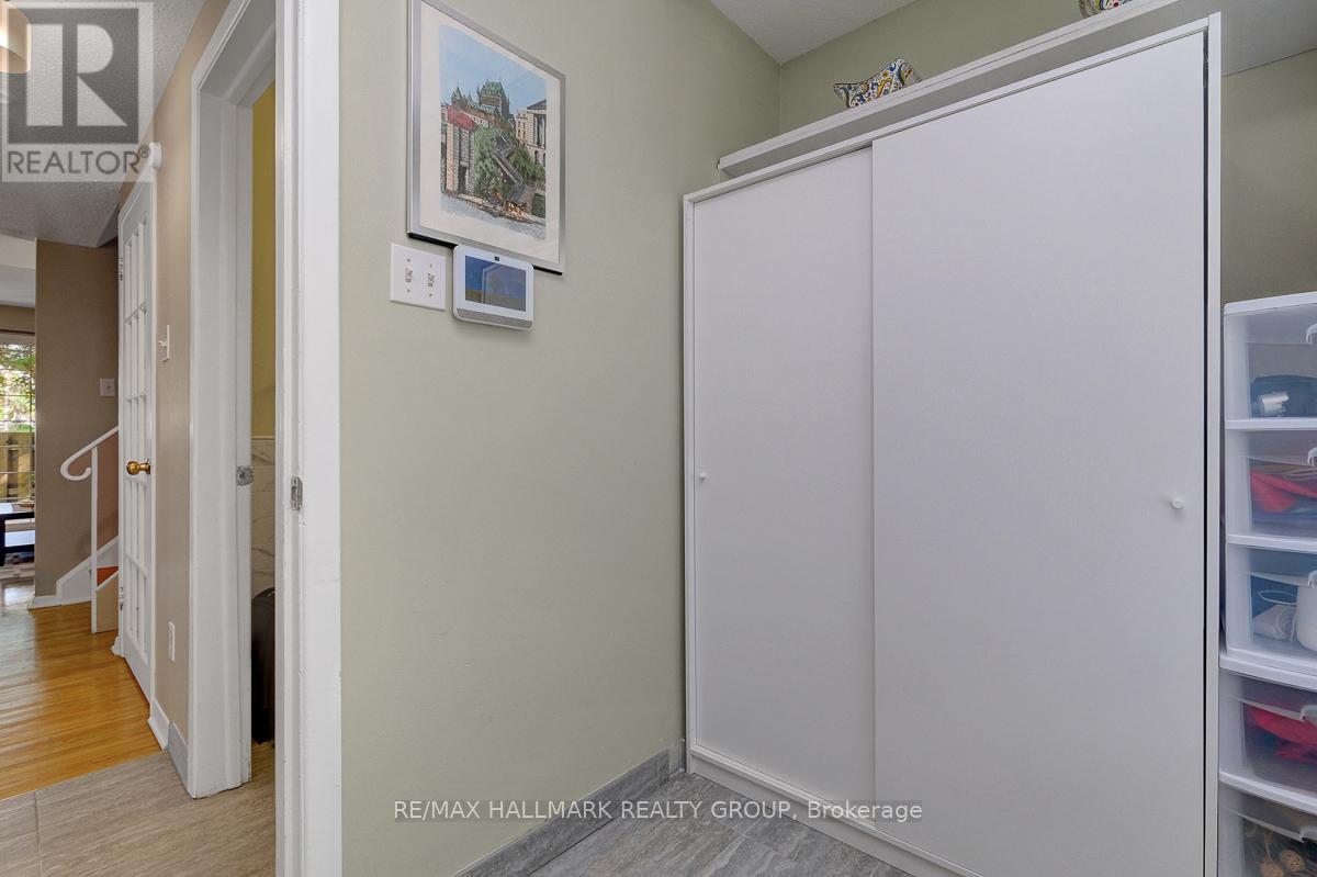 10 Greenbank Road, Ottawa, Ontario  K2H 5T9 - Photo 6 - X13236870