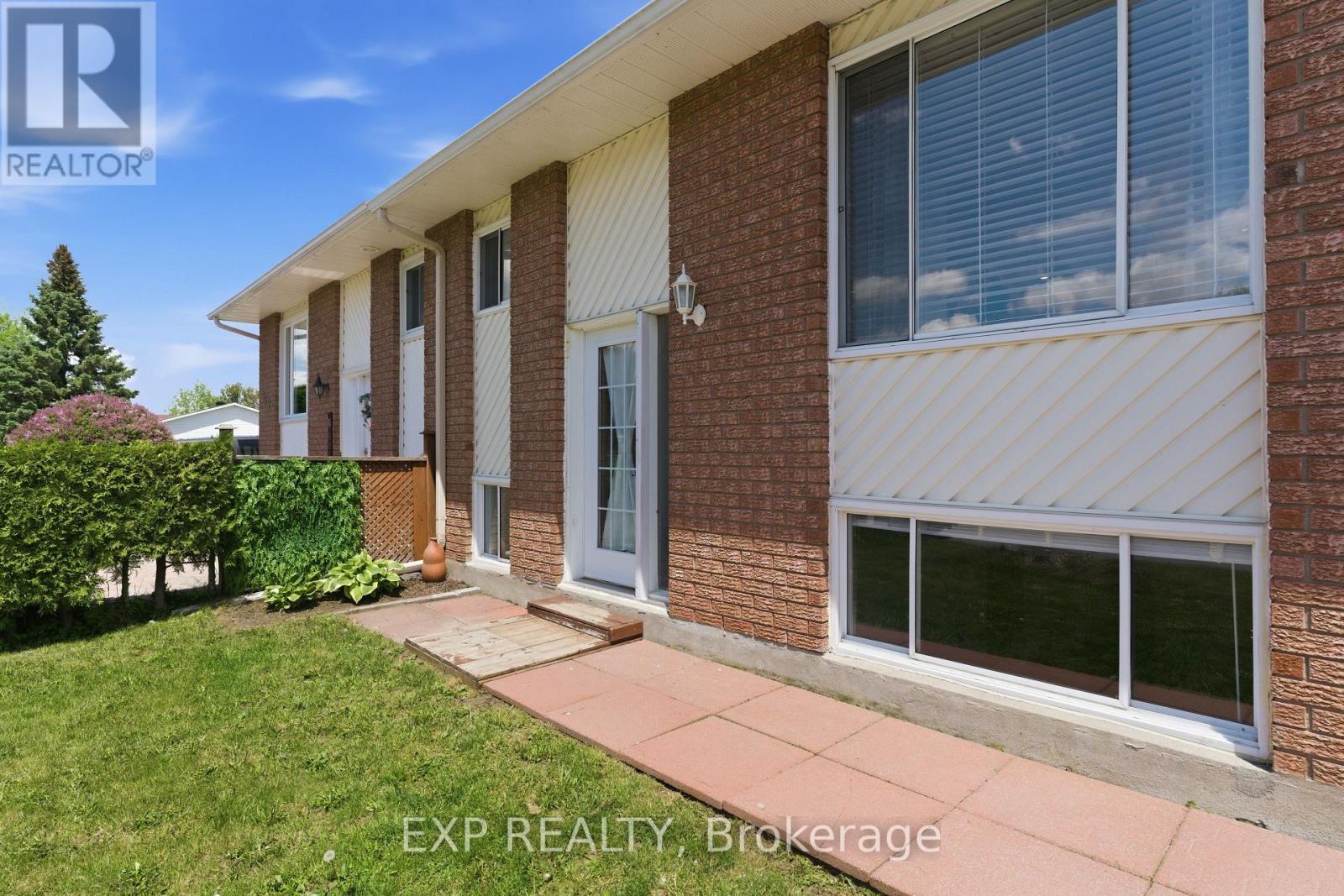 901 Morris Street, Clarence-Rockland, Ontario  K4K 1J7 - Photo 3 - X13236946