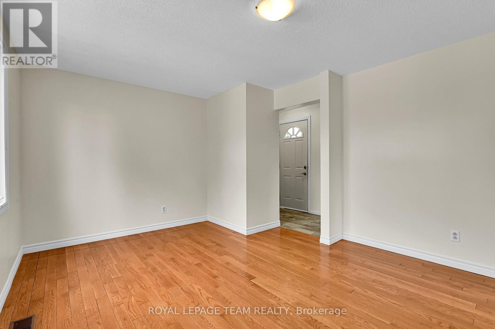 114 Chesterton Drive, Ottawa, Ontario  K2E 5T6 - Photo 15 - X13237014