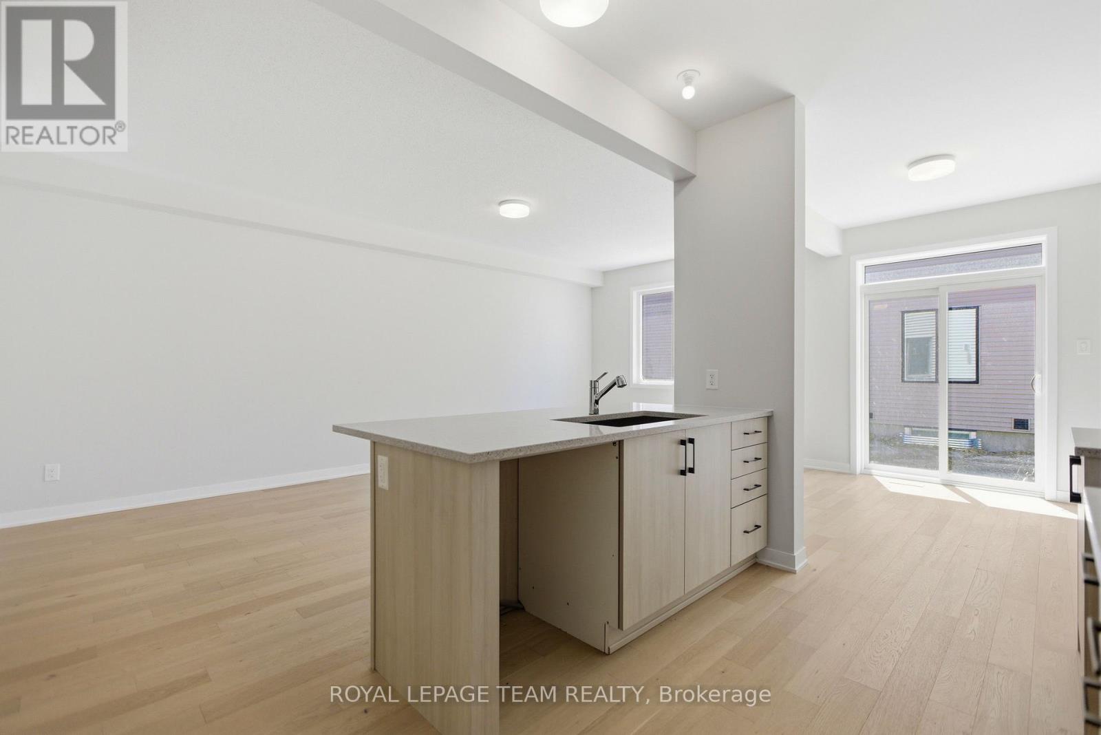 1042 Elixir Place, Ottawa, Ontario K2W 0P4 - Photo 11 - X13237018