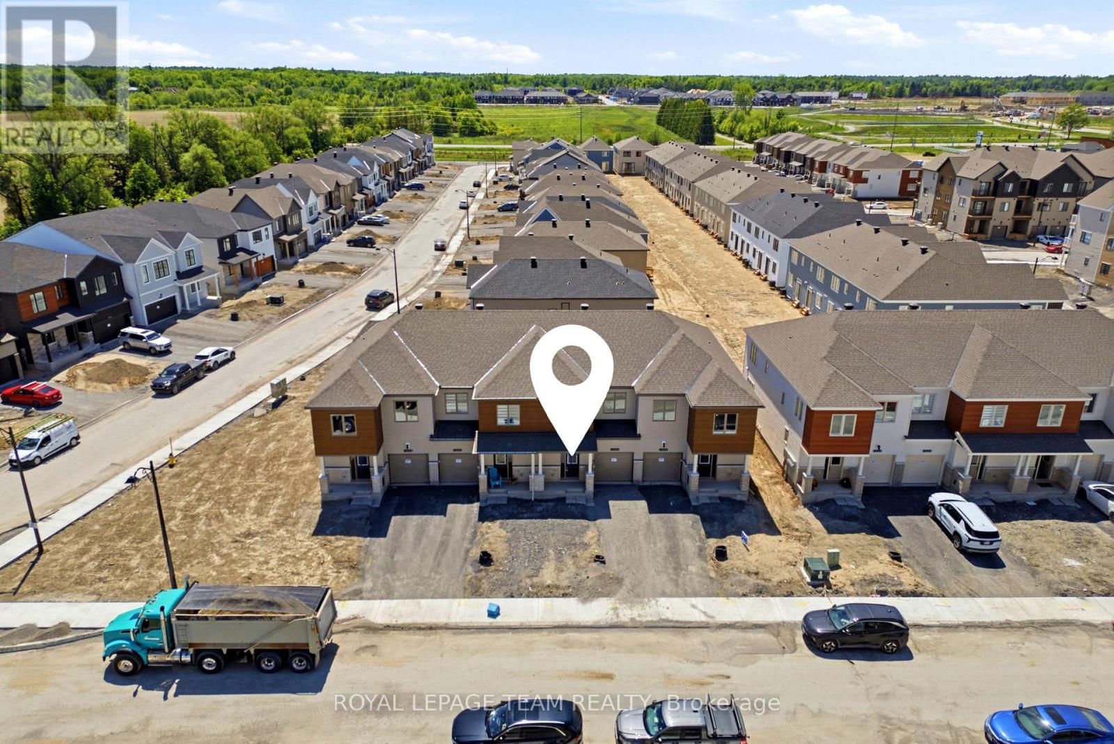 1042 Elixir Place, Ottawa, Ontario K2W 0P4 - Photo 2 - X13237018