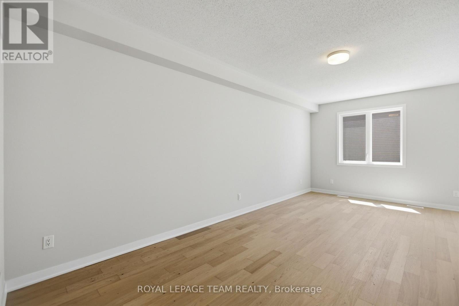 1042 Elixir Place, Ottawa, Ontario K2W 0P4 - Photo 5 - X13237018