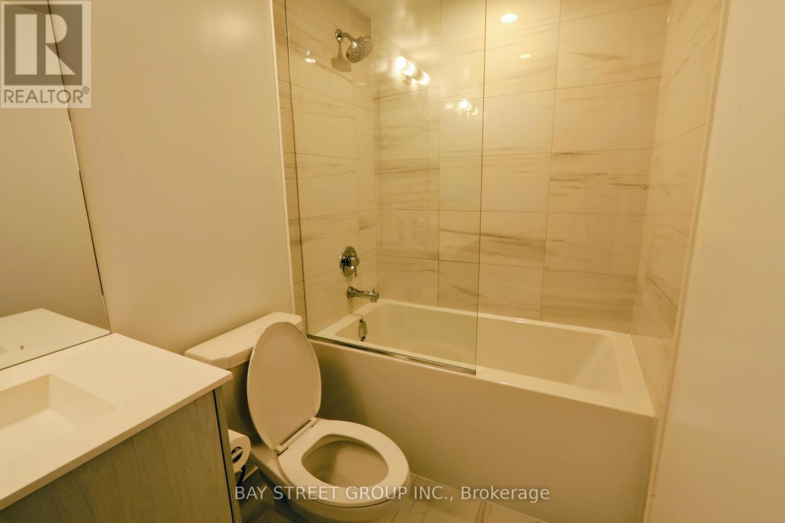 919 - 180 Front Street E, Toronto, Ontario  M5A 0K9 - Photo 11 - C13236434