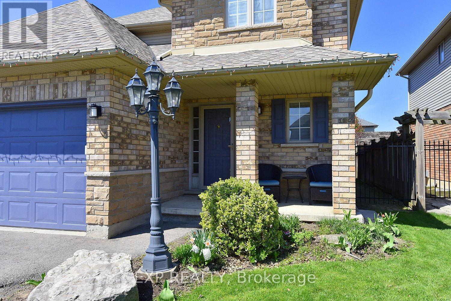 72 Etherington Crescent, Hamilton, Ontario  L0R 1C0 - Photo 3 - X13043964