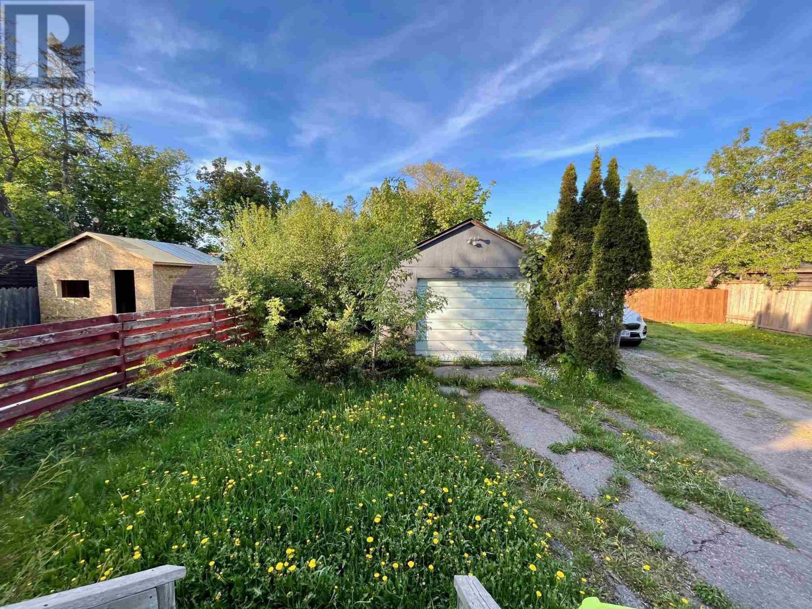 112 London St, Sault Ste. Marie, Ontario  P6A 2S4 - Photo 5 - SM261305