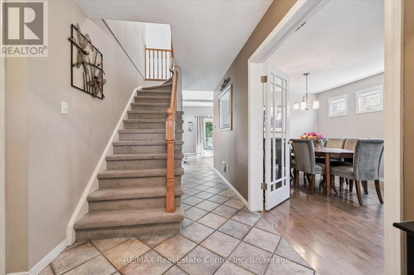 24 Pine Ridge Drive, Guelph, Ontario  N1L 1K3 - Photo 2 - X13237084