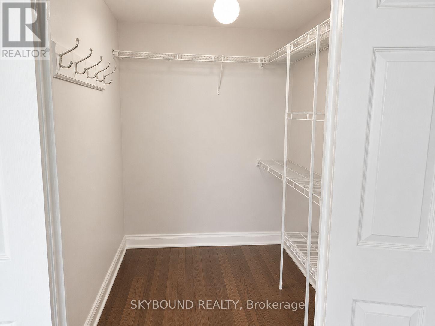 301 - 1360 Rathburn Road, Mississauga, Ontario  L4W 4H4 - Photo 34 - W13172900
