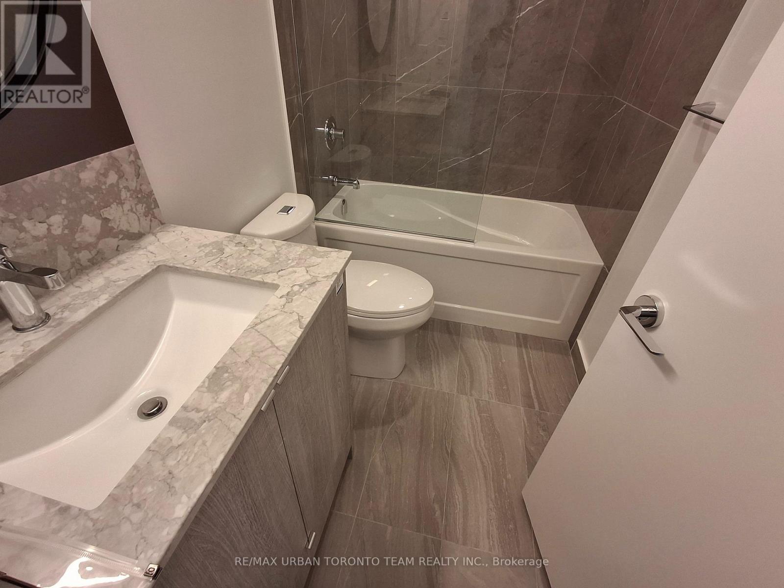 2111 - 771 Yonge Street, Toronto, Ontario  M4W 2G4 - Photo 12 - C13236852